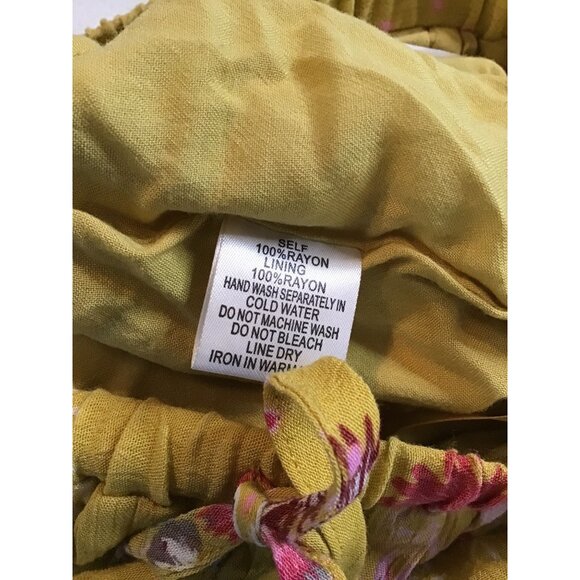 COTTON CANDY LA - YELLOW FLORAL SHORTS LIGHT WEIGHT SIZE SMALL - Picture 6 of 6
